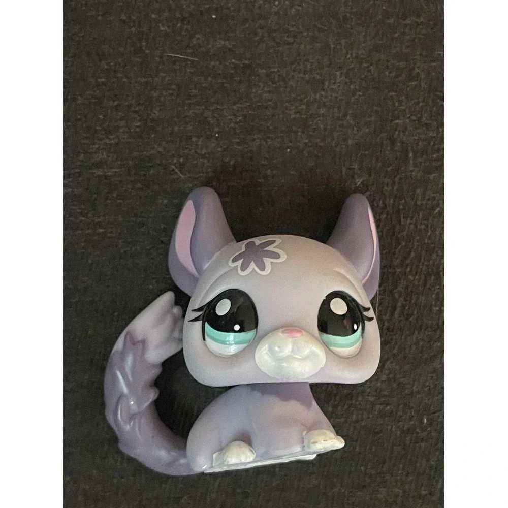 Authentic LPS Littlest Pet Shop #2135 Purple Chinchilla Flower Teal Dot Eyes #2